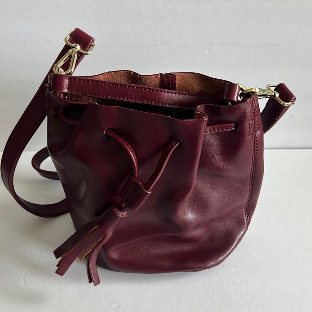 KC Jagger maroon bucket bag. 100% leather.